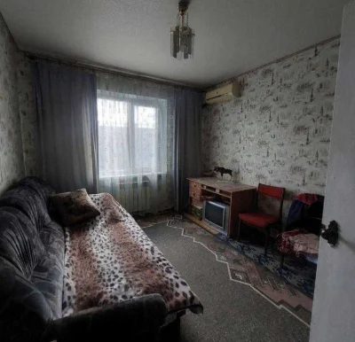 Продається двокімнатна квартира на Садах 1