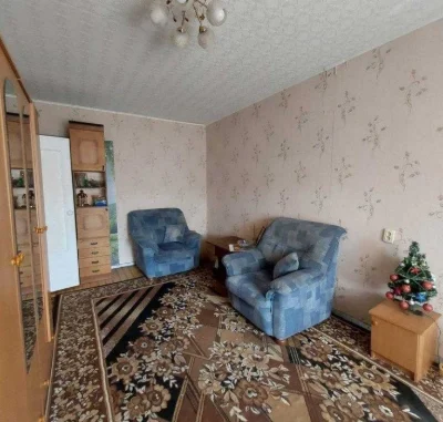 Продається двокімнатна квартира на Садах 1