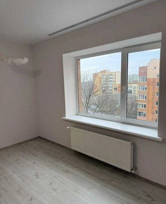 У продажу двокімнатна квартира вул. Затишна