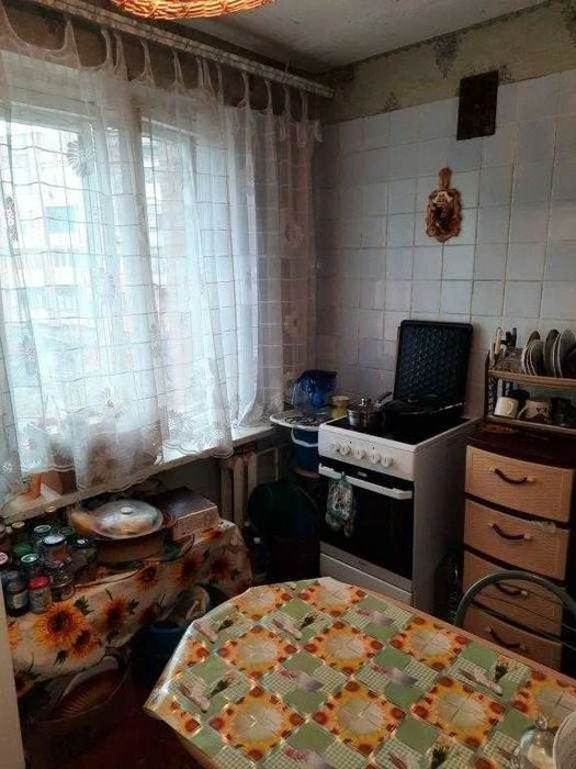 Продається 3-кiмнатна квартира на Подолі