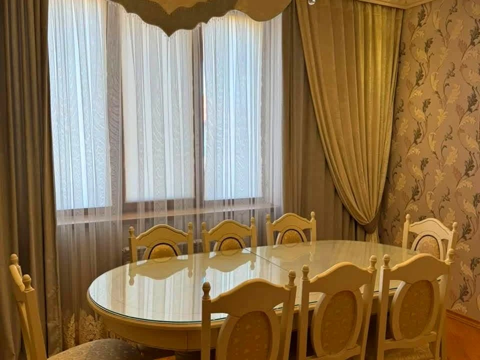 Квартира. Ужгород, Вишнева вул. (Поліни Осипенко)
