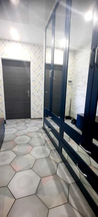 Продам 3х Тополь-3, Запорожское шоссе /р-н Эпицентр,Мэтро/