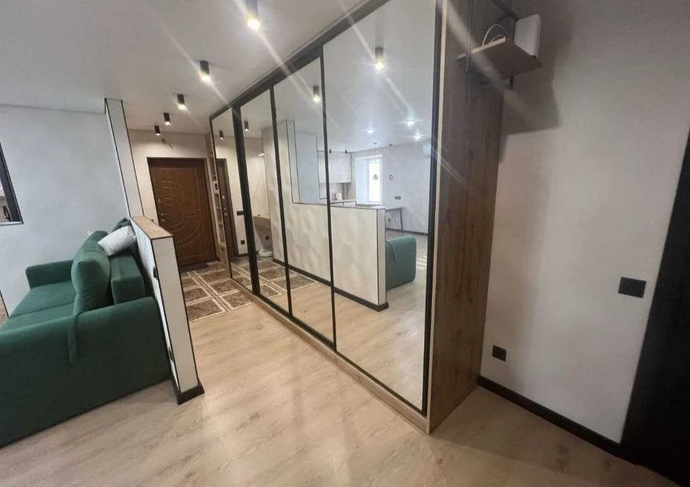 Продам 3 кімнатну квартиру Крошня