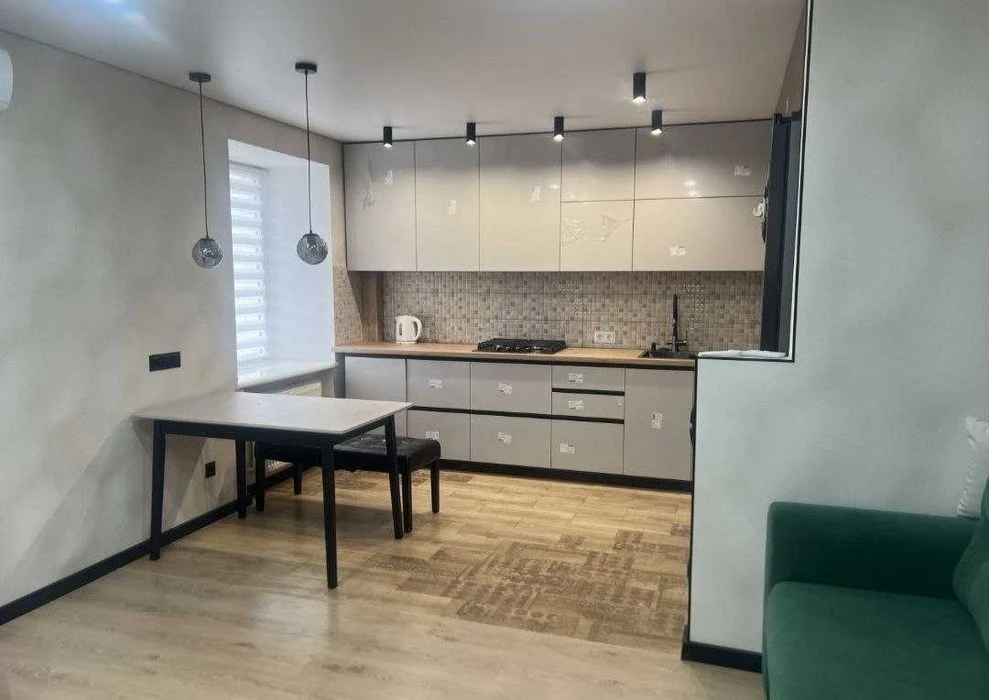 Продам 3 кімнатну квартиру Крошня