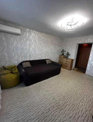 Продам 2 кімнатну квартиру Польова
