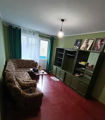 Продам 3 кімнатну квартиру Польова