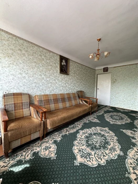 Продам 2- кімнатну квартиру на вул. Степана Бандери.
