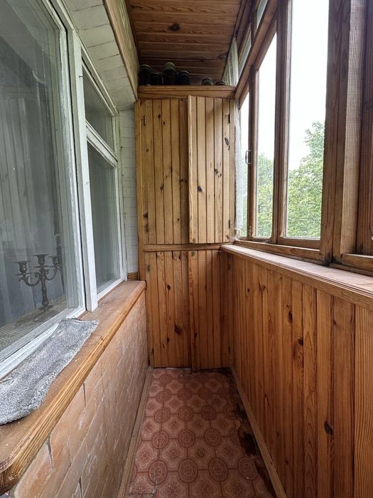 Продам 2- кімнатну квартиру на вул. Степана Бандери.