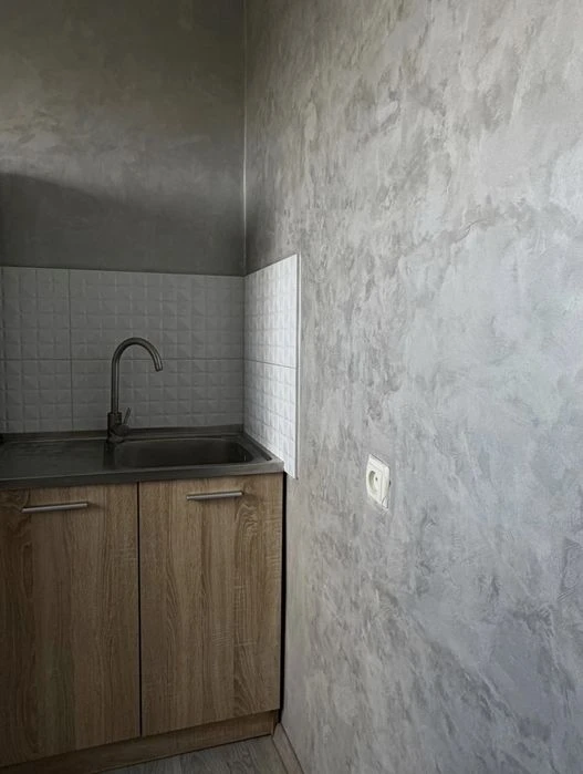 Продам 1 кімнатну по вулиці Дворецькій