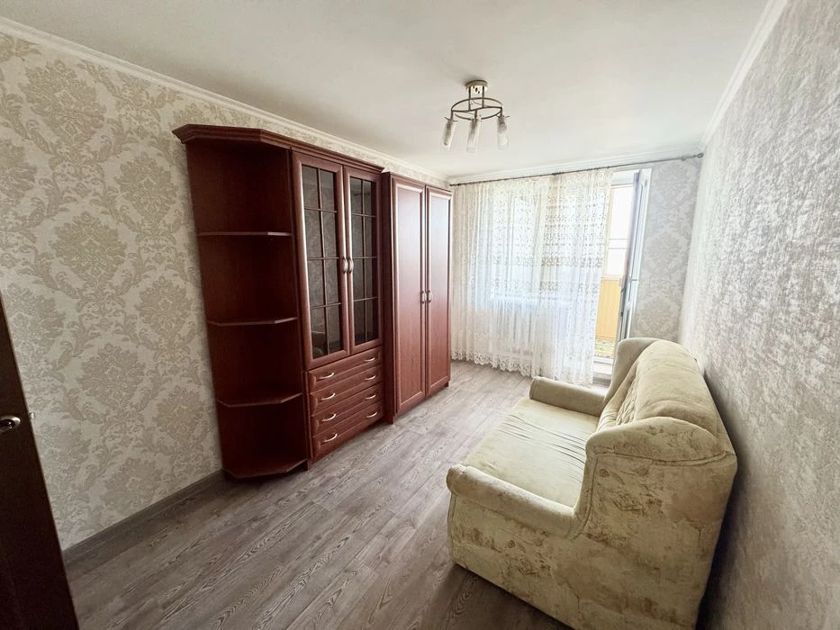 Продам двокімнатну квартиру. Автономне газове опалення. Кухн