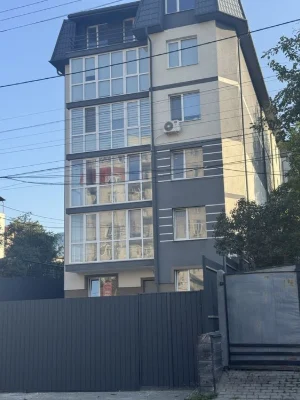 Сира 3кім вул.Гайова перший високий поверх