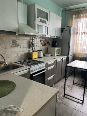 3 х кімнтна квартира, зручна локація