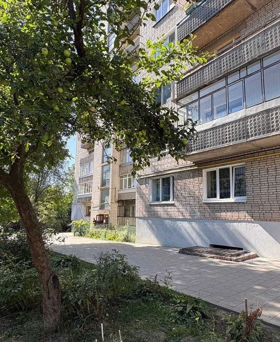 Продаж 4 кім. квартири у спокійному р-ні, вул. Раковського