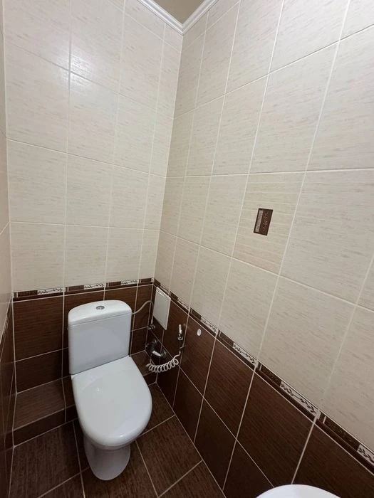 Продаж 2-кімнатної квартири 61.6 м.кв., вул. Дж. Вашингтона