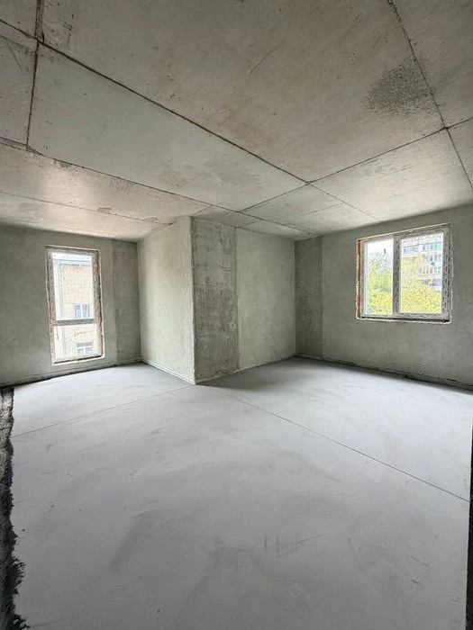 Продаж 2-кімнатної квартири 62 м.кв., вул Очеретяна ЖК Strim