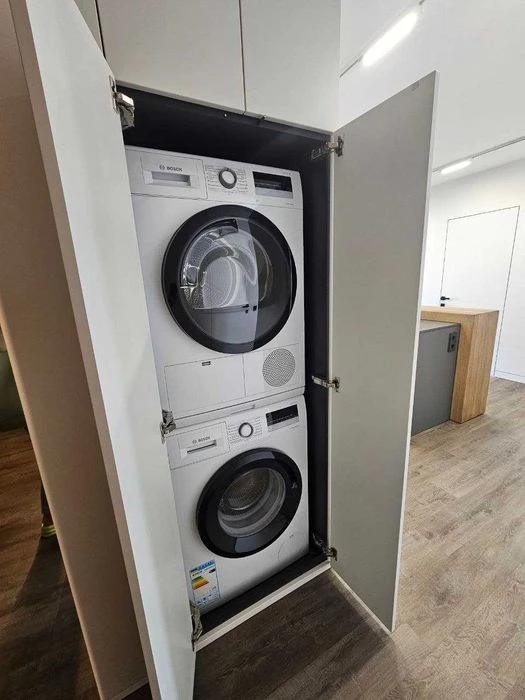 Продаж 3 кім.кв. з дизайн- проектом на вул. Зелена