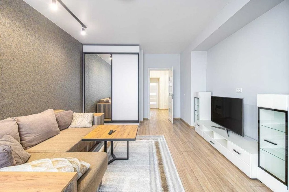 2-кімнатна квартира 71 м² з ремонтом у новобудові | вул. Ант