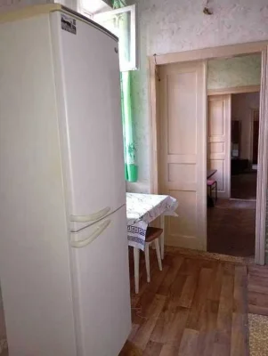 Продається простора 3-кімнатна квартира в центрі/Недорого