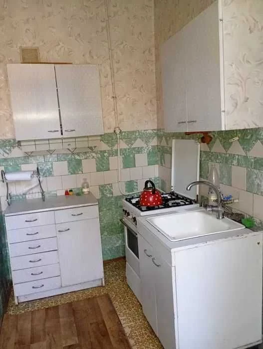 Продається простора 3-кімнатна квартира в центрі/Недорого
