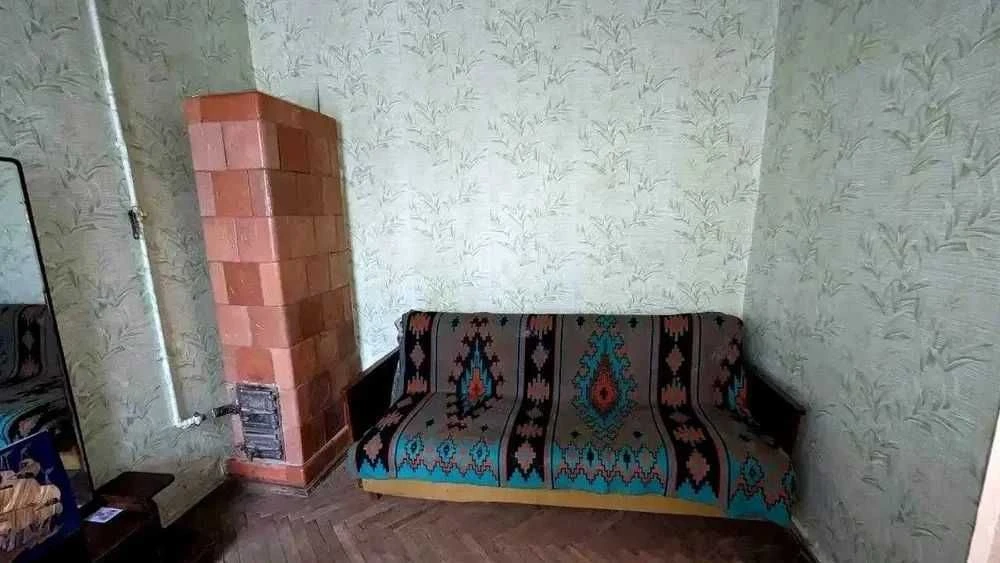 Продається простора 3-кімнатна квартира в центрі/Недорого