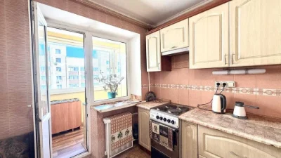 ПРОДАЖ! метро Мінська! вул. Левка Лукяненка, 18 (Тимошенка)