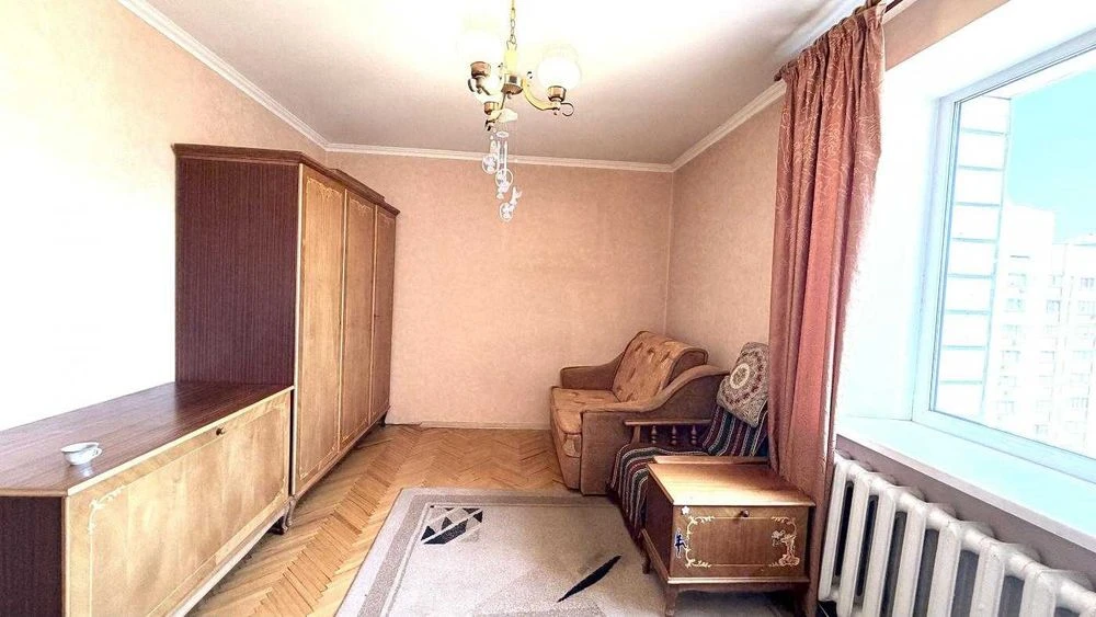 ПРОДАЖ! метро Мінська! вул. Левка Лукяненка, 18 (Тимошенка)