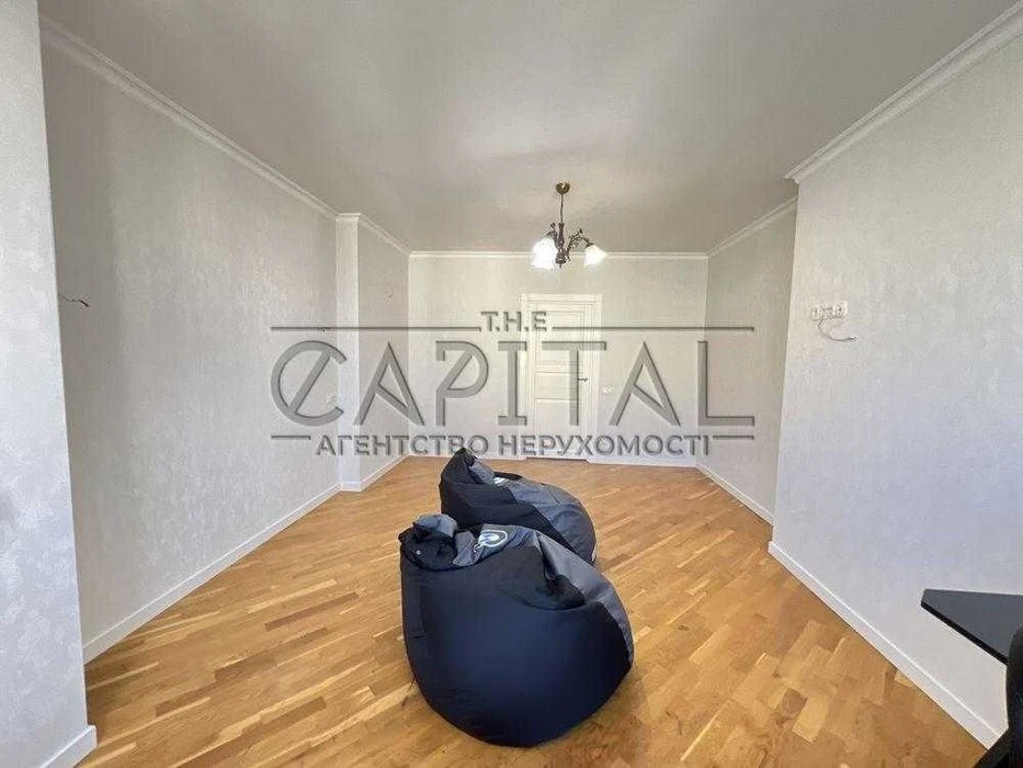 Продаж 2-кімнатна квартира вул. Ахматової, Дарницький район,