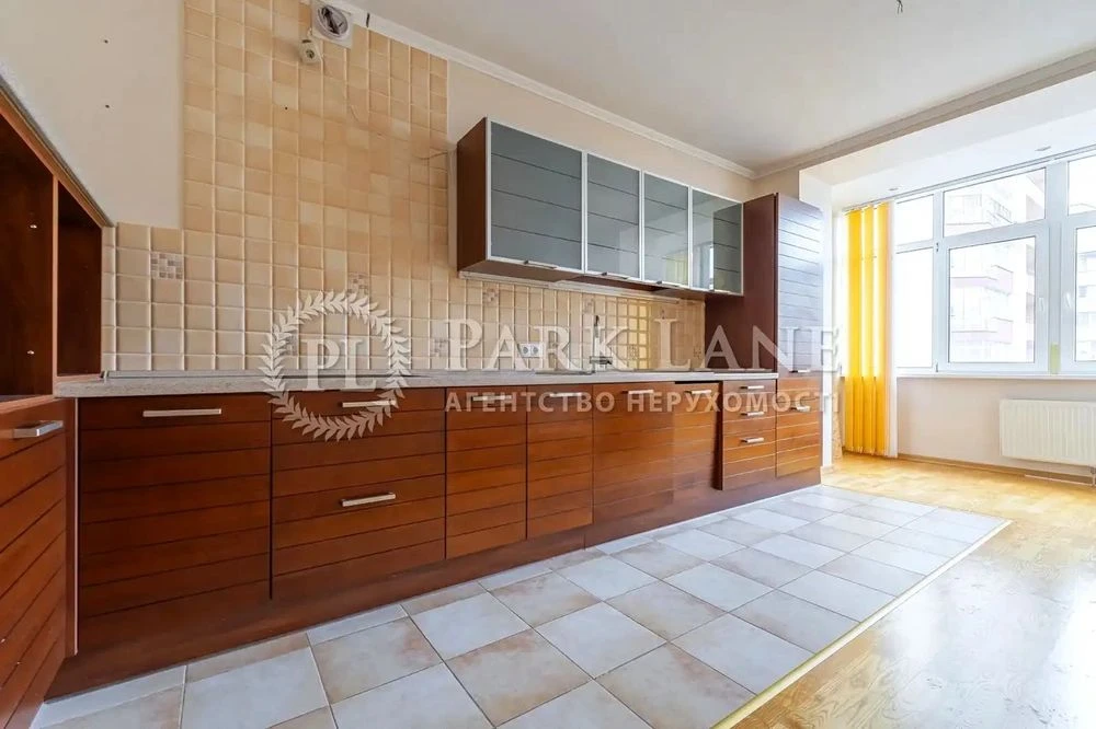 Продаж 3к квартири Лікоград вул Ю.Здановської (Ломоносова) 6