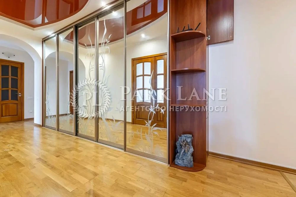 Продаж 3к квартири Лікоград вул Ю.Здановської (Ломоносова) 6