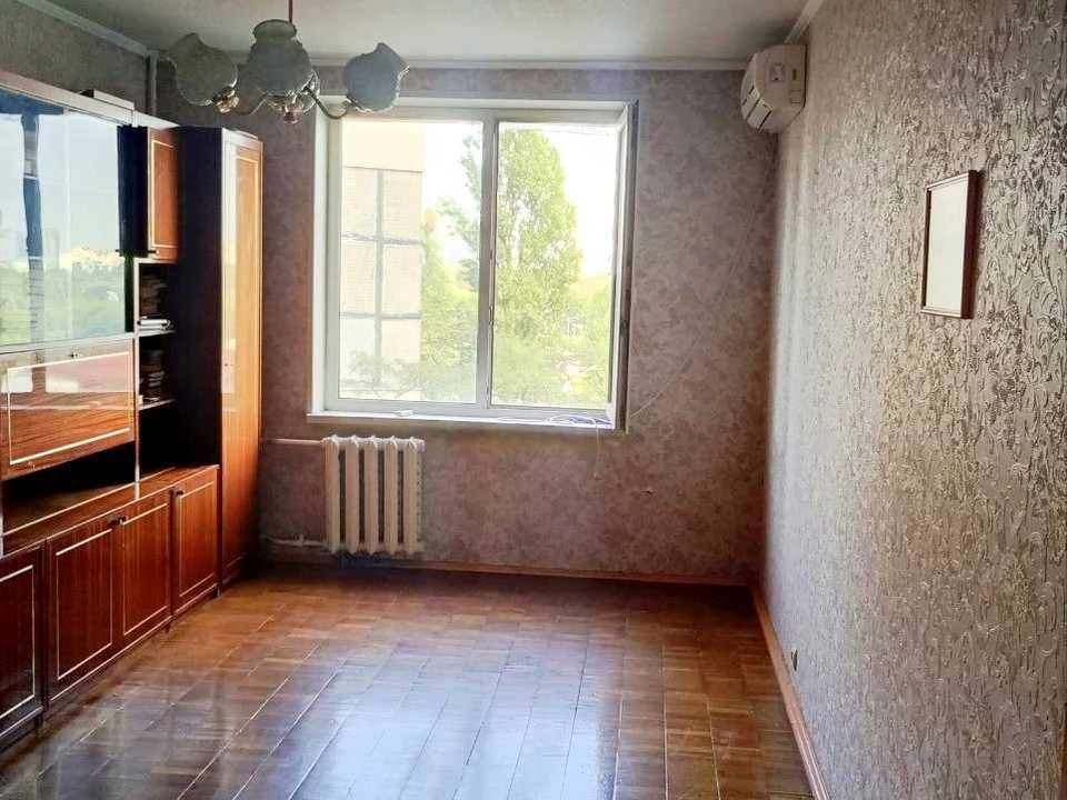 Квартира. Київ, Березняківська вул.