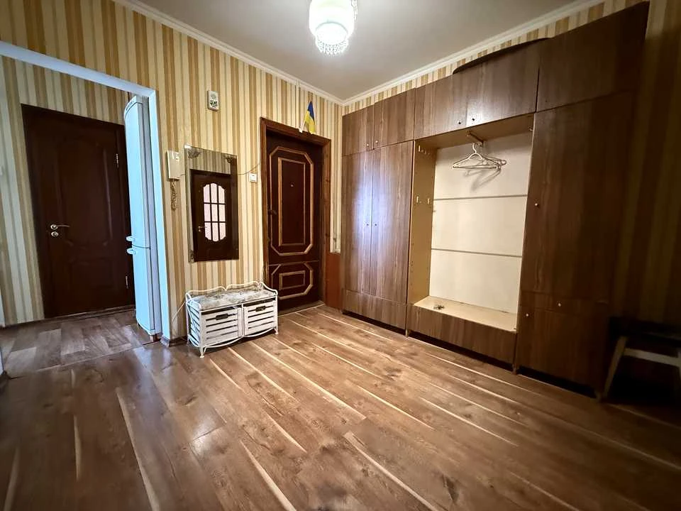 Квартира. Київ, Академіка Єфремова вул. (Командарма Уборевич