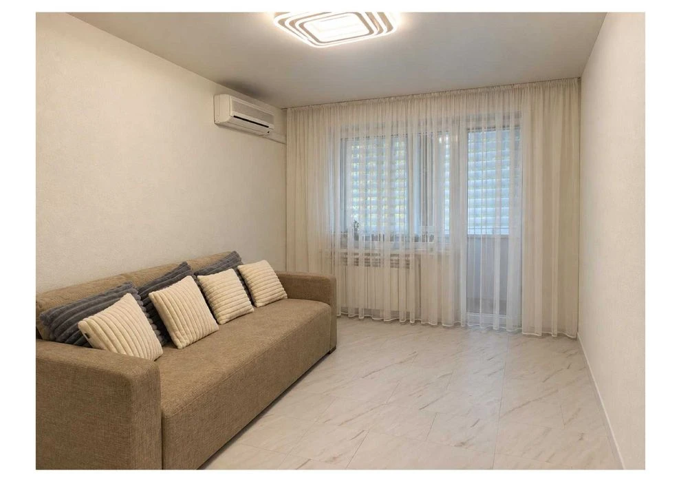 Продаж 3 к квартири район Титова, Янгеля