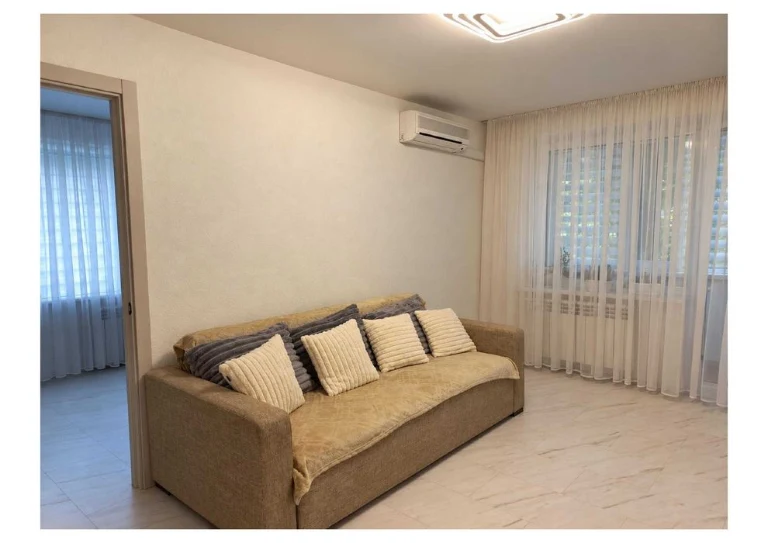 Продаж 3 к квартири район Титова, Янгеля