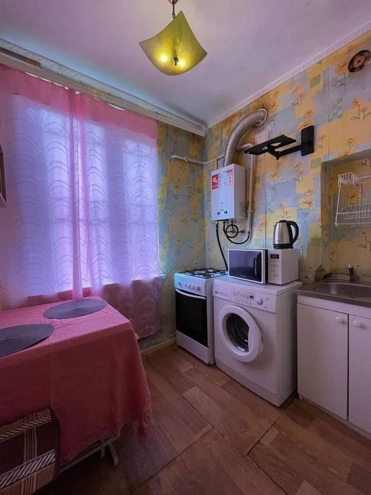 Продаж 2х кімнатна квартира біля парку Зелений Гай