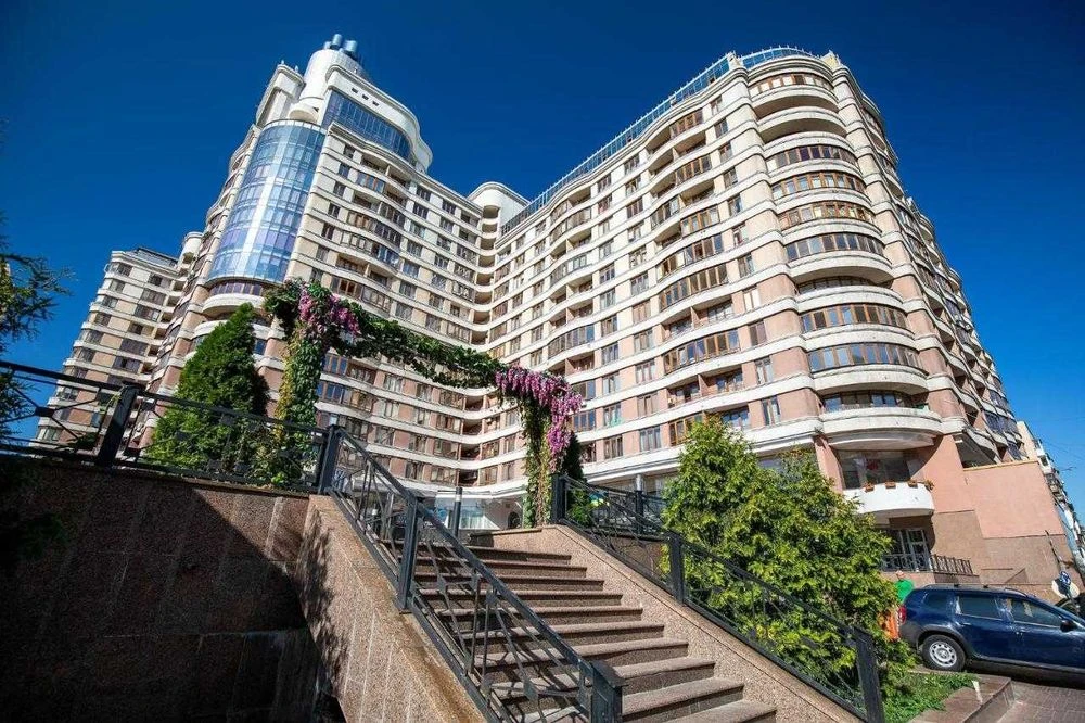 БЕЗ КОМІСІЇ! Продаж паркомісця в ЖК Дипломат Хол, вул. Жилян
