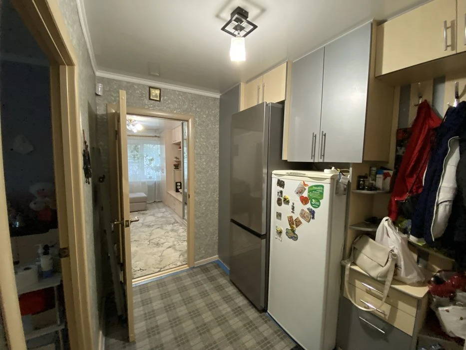 Продается 3-х к. квартира по ул Океановская в Корабельном ра