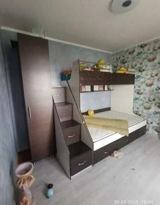 Продам 2 комн. кв. метро Индустриальная, ул. Роганская