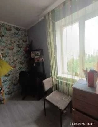 Продам 2 комн. кв. метро Индустриальная, ул. Роганская