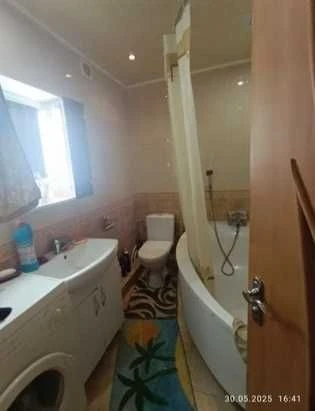 Продам 2 комн. кв. метро Индустриальная, ул. Роганская
