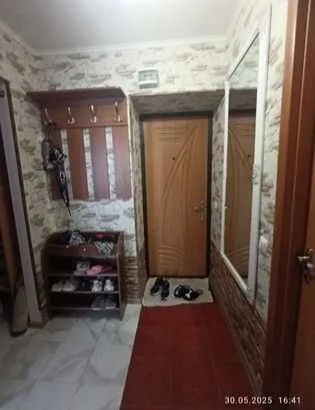 Продам 2 комн. кв. метро Индустриальная, ул. Роганская