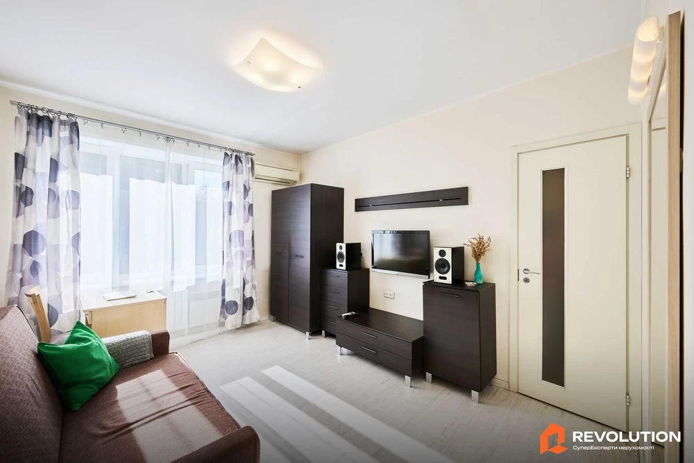 Без комісії. Продаж 1к квартири 31.7м2, вул. Білоруська, 36