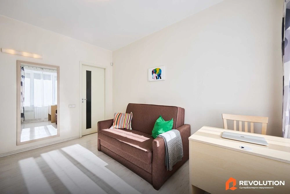 Без комісії. Продаж 1к квартири 31.7м2, вул. Білоруська, 36