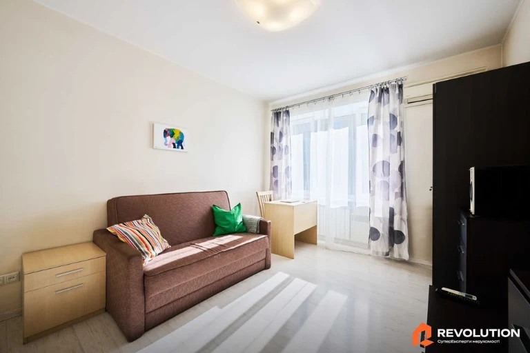 Без комісії. Продаж 1к квартири 31.7м2, вул. Білоруська, 36