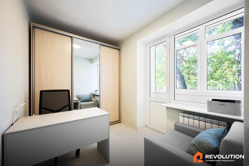 Без комісії. Продаж 1к квартири 31.7м2, вул. Білоруська, 36