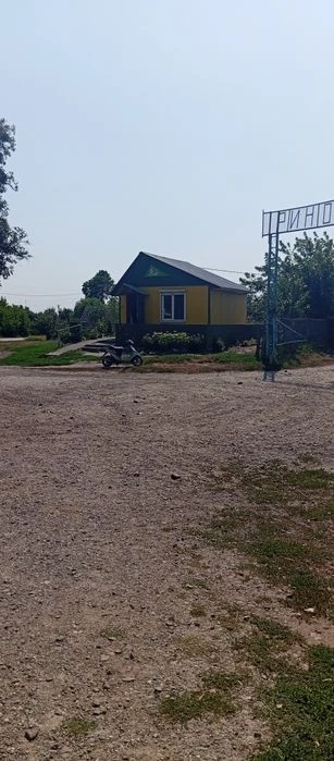 15 соток у ЦЕНТРІ смт Іванопіль біля  ринку — земля під нове