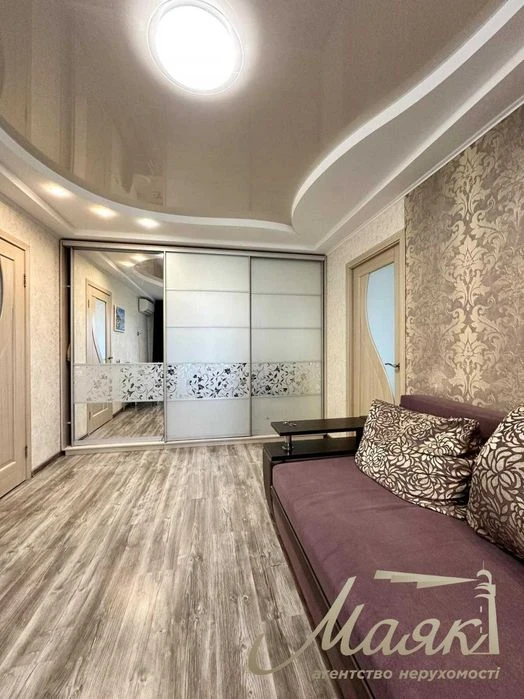 Продаж 2 кімнатної квартири Комунарський рн-ні