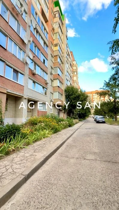 Продаж 3к квартири вул. Металлургів