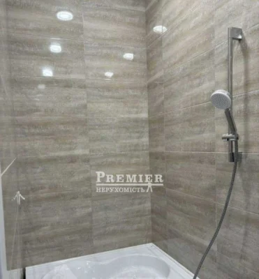 Продам 2-х кімнатну квартиру на Французському бульварі