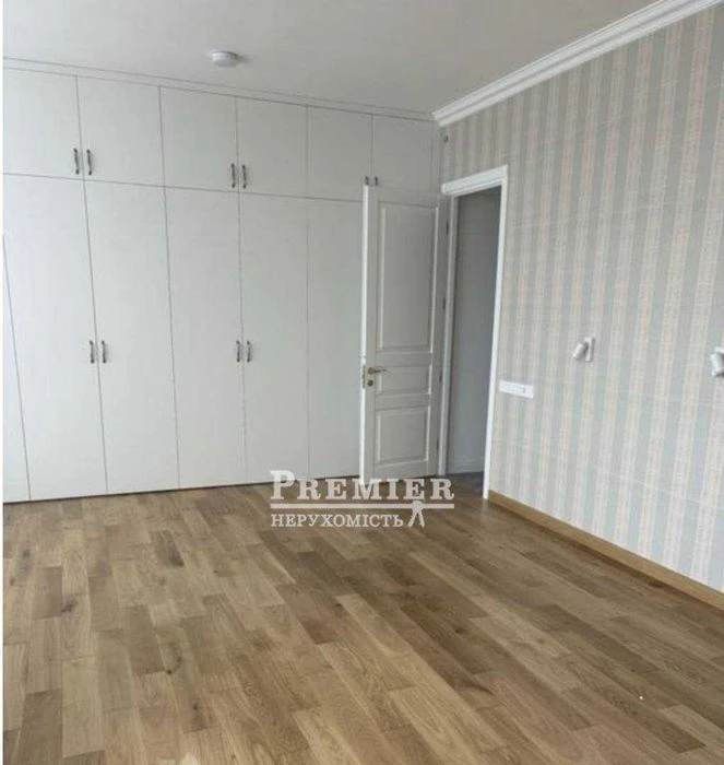 Продам 2-х кімнатну квартиру на Французському бульварі