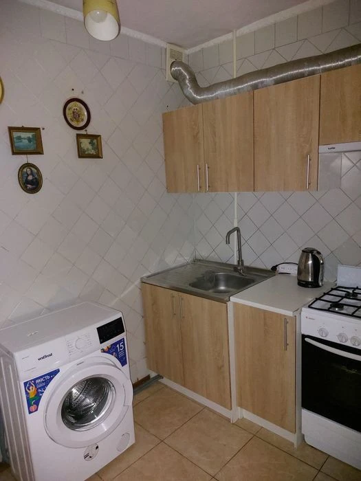 Продам 1к квартиру улучшенной планировки метро Холодная гора